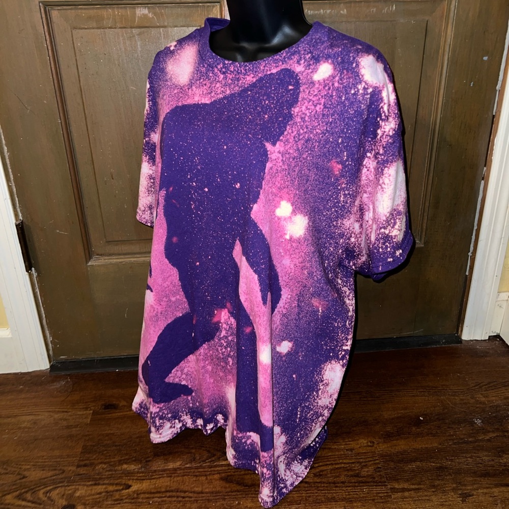 Bigfoot Silhouette Purple & Pink Cotton Retro Short Sleeve T-Shirt Size L - Picture 5 of 9